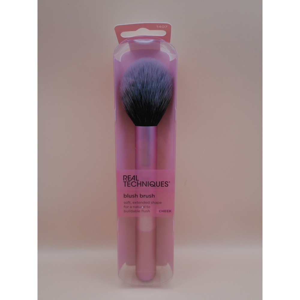 Real Techniques 400 Pink Tapered Plush Blush Powder Makeup Brush NIB